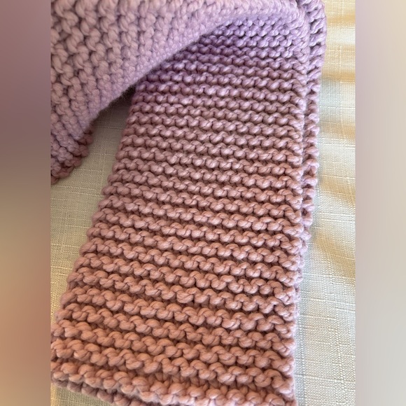 Handmade Scarf 🧣 - Picture 4 of 6